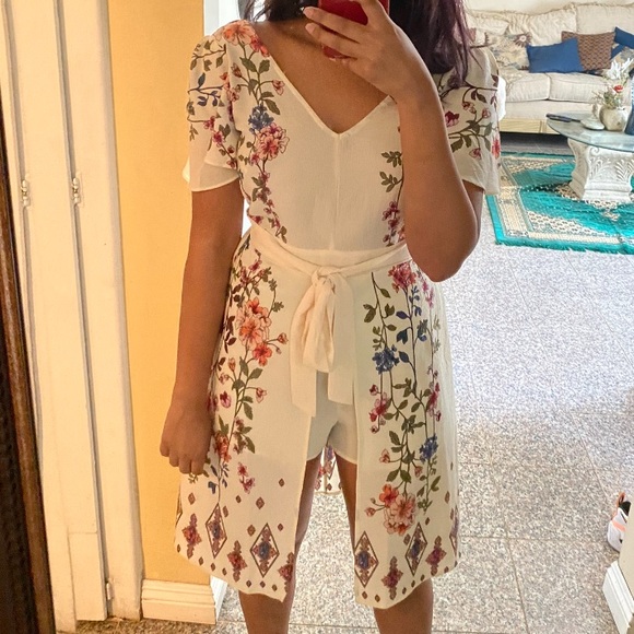 Dresses & Skirts - Floral Romper Dress (NWOT)